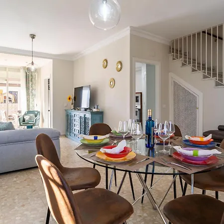 Awesome In With Kitchen Holiday home