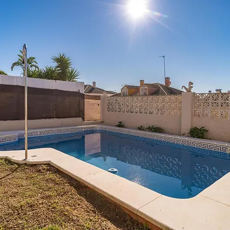 Awesome In With Kitchen Holiday home