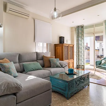 Awesome In With Kitchen Holiday home *